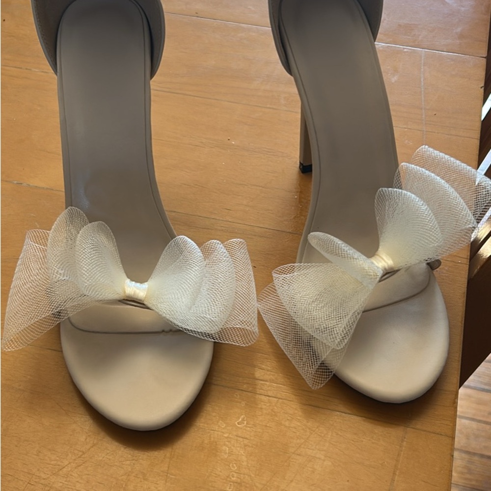 Elegant White Bow Heels